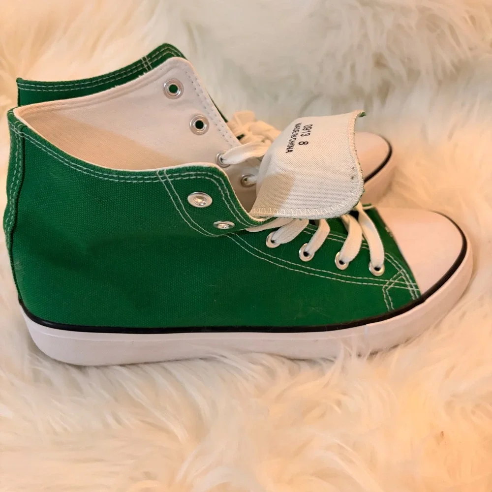 Unbranded High Top Sneakers Womens 8 Green Good Canvas Lace Up CASUAL RETRO